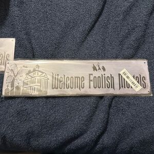Disney haunted mansion sign